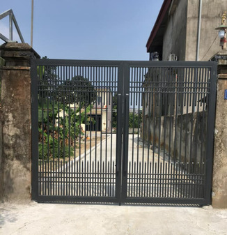 Mẫu cổng sắt 2 cánh đơn giản